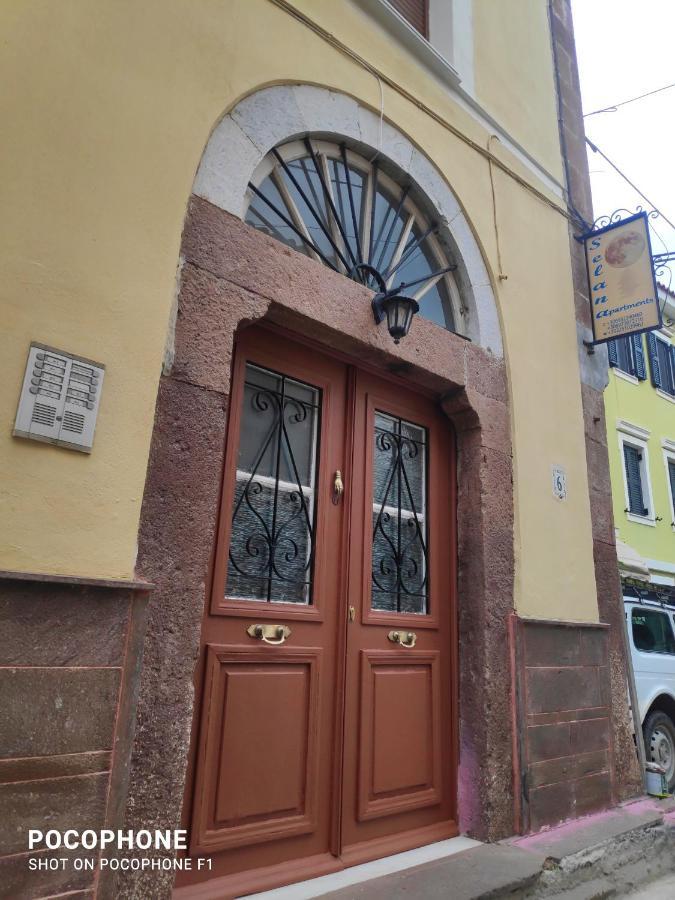 Selana Apartments Митилини Экстерьер фото